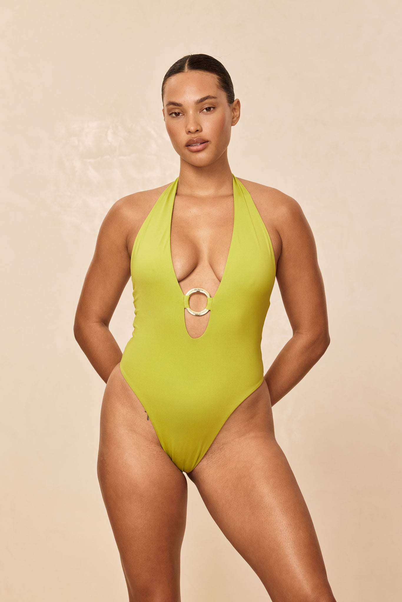 Montego One Piece - Apple