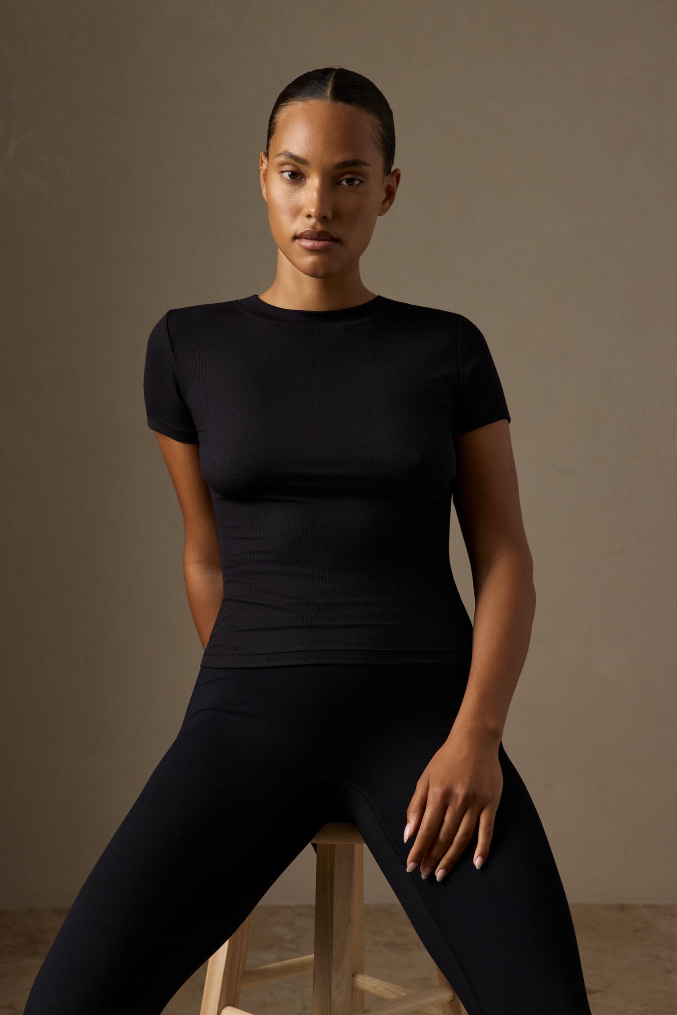 Ojai Tee Long - Black Lightweight Rib