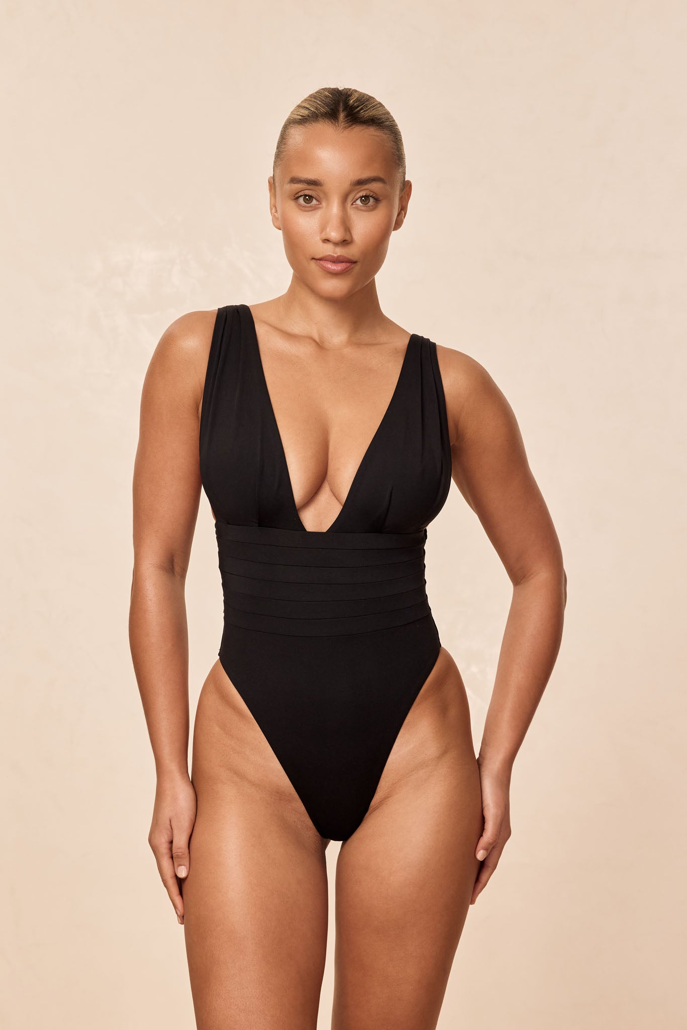 Florence One Piece - Black