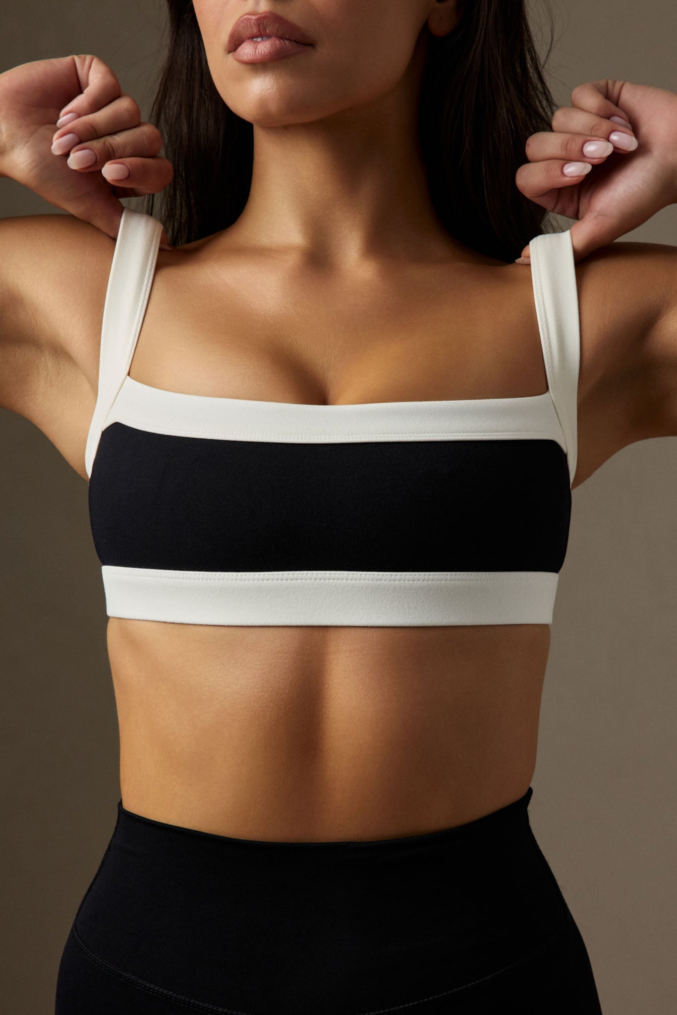 Outpost Bra - Black/Ivory