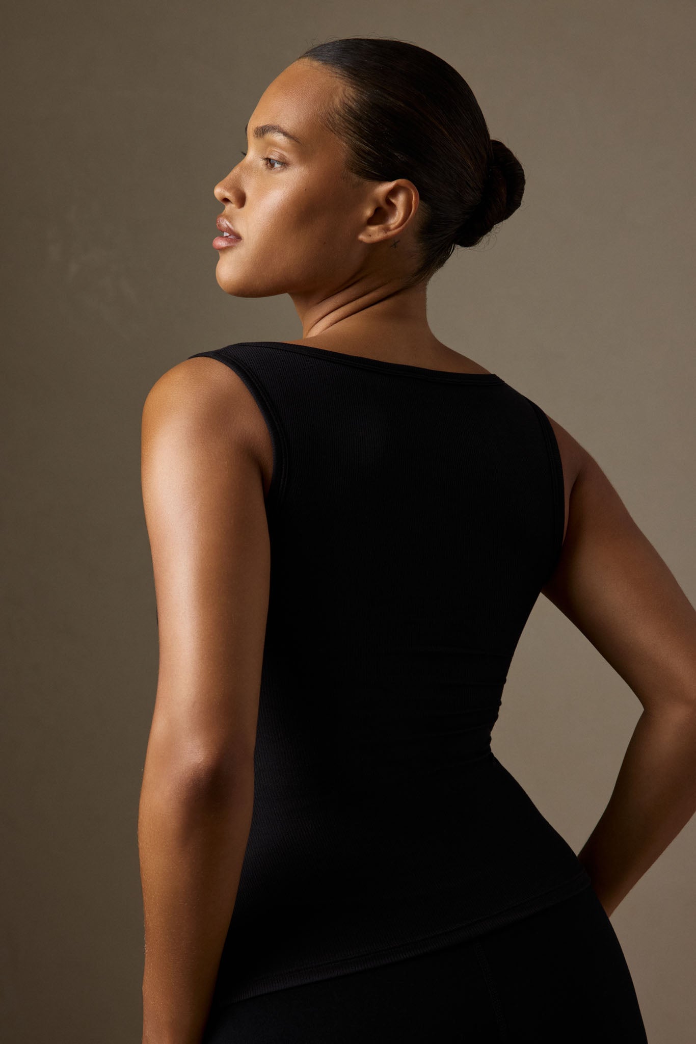 Tash Tank Long - Black Rib