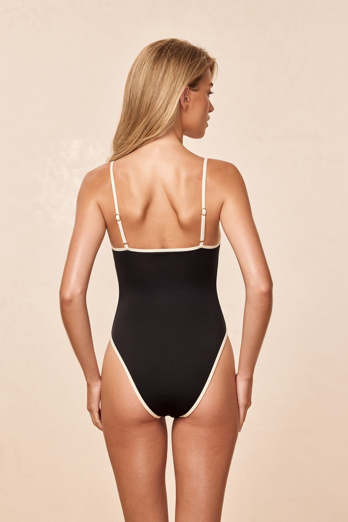Ravello One Piece - Black/Ivory