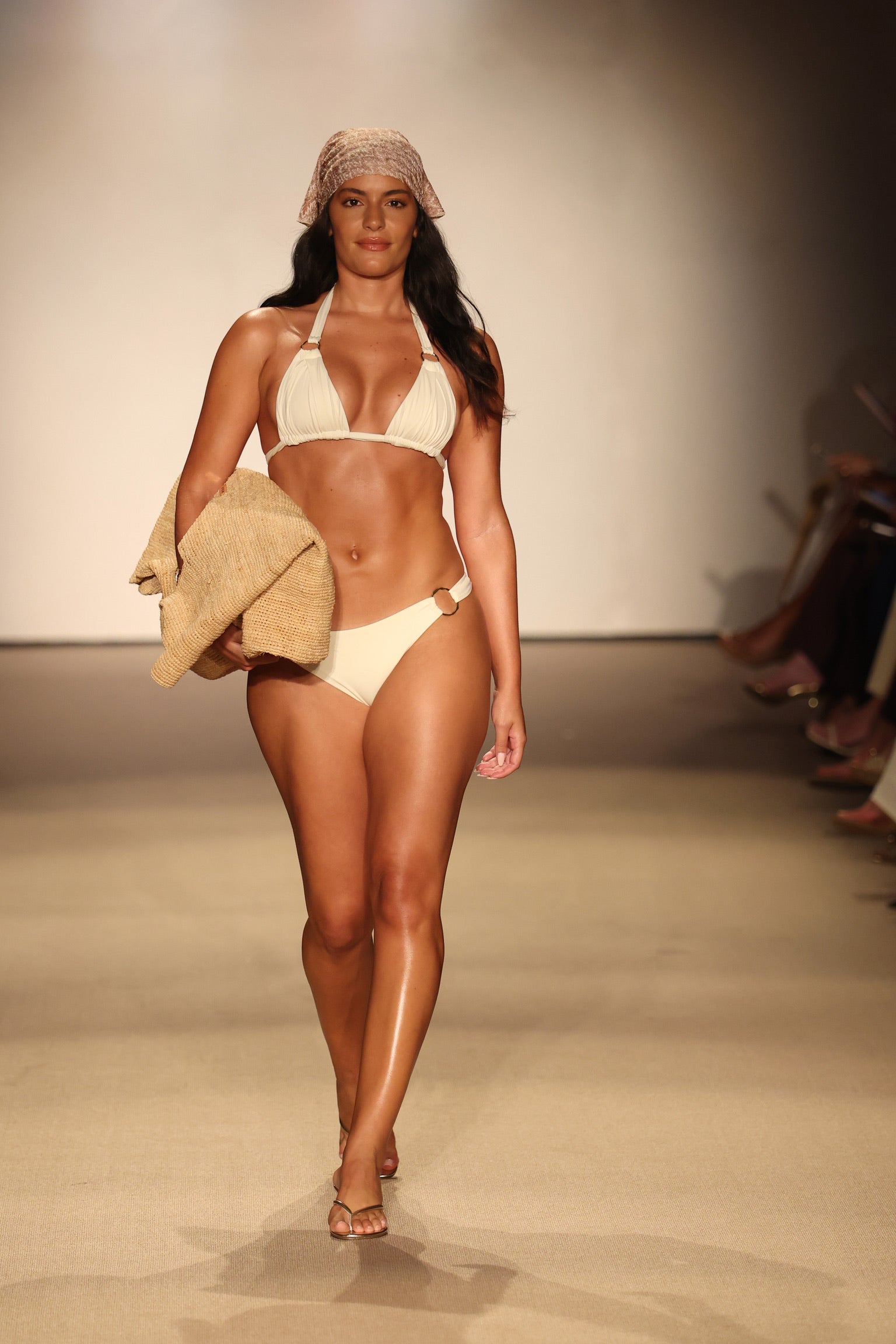 Bari Top - Ivory