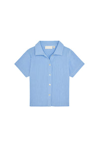 Front view of Pacific Beach Shirt Kids in Sky showcasing crinkle texture, short sleeves and button-front design on white background